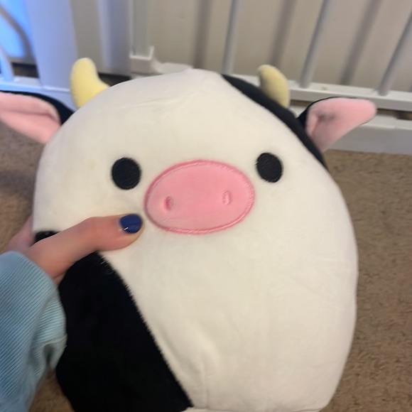 Connor the cow squishmallow - Picture 6 of 6